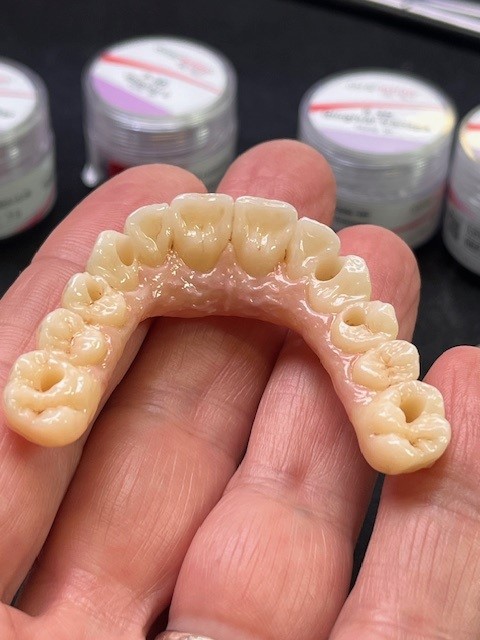 dents du bas en céramique peintes 
